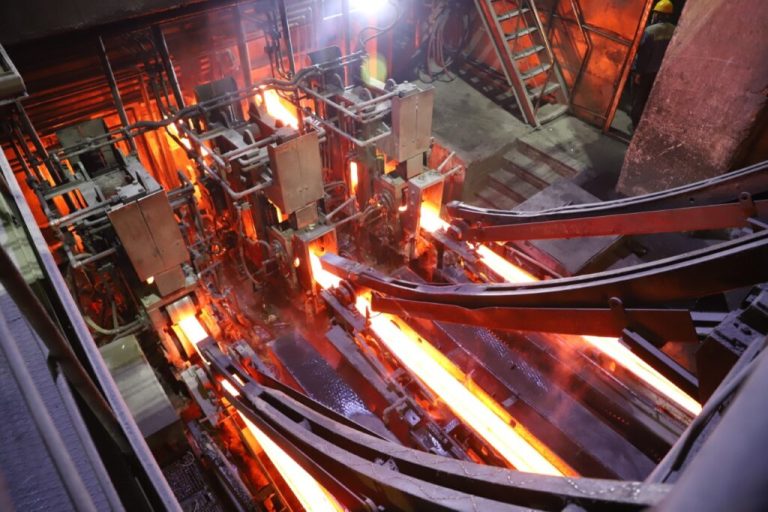 Дарханы төмөрлөгийн үйлдвэр  хагас жилийн төлөвлөгөөгөө 100-112% давууллаа