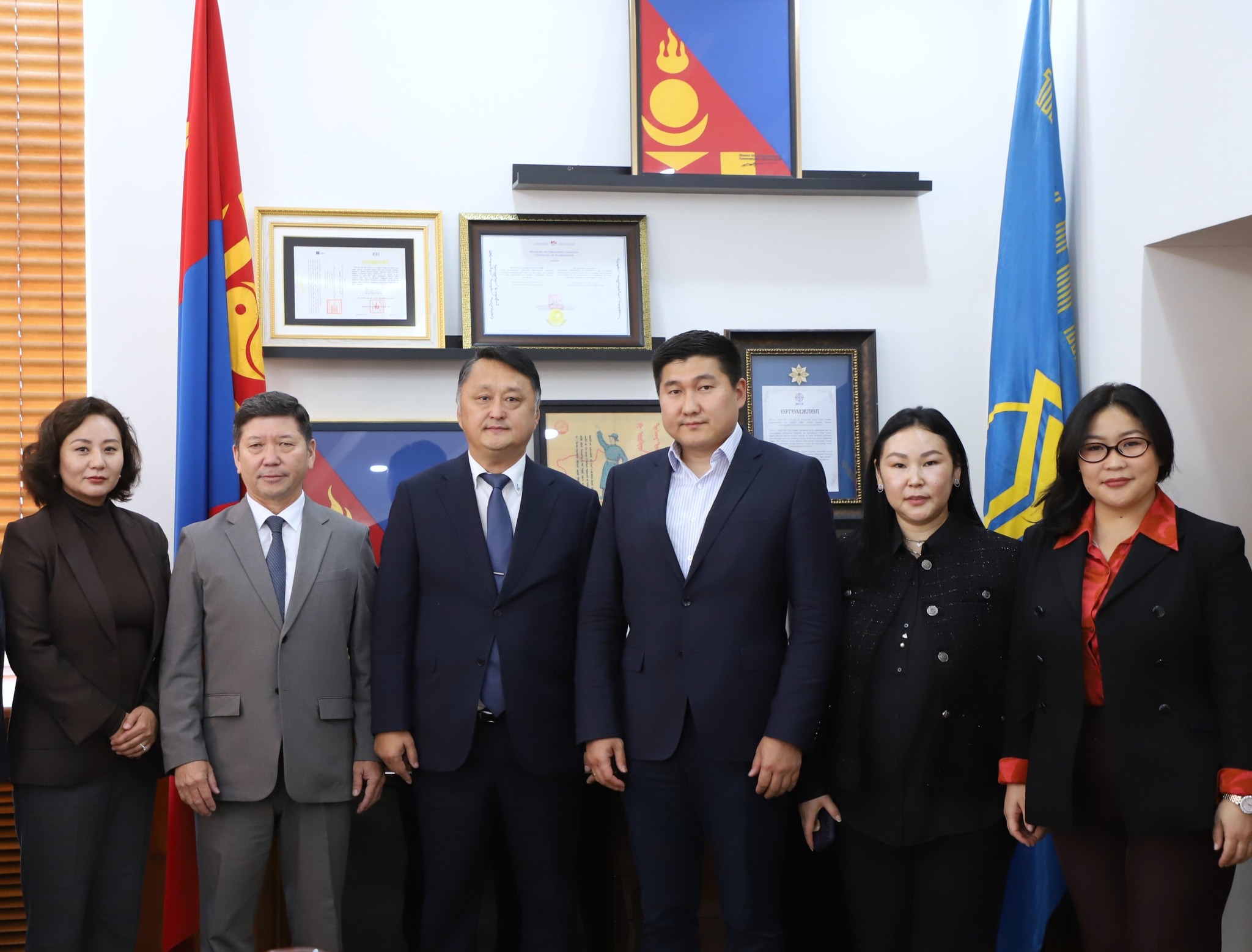 “ЭРДЭНЭС ҮТП” ХХК, МОНГОЛ УЛСЫН ИХ СУРГУУЛЬ ХАМТРАН АЖИЛЛАХ САНАМЖ БИЧИГ БАЙГУУЛЛАА